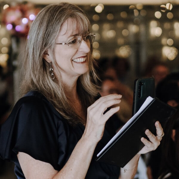 wedding celebrant and wedding mc